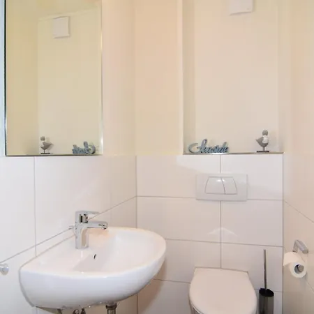 Luv &amp Lee, Whg 3 Westerland